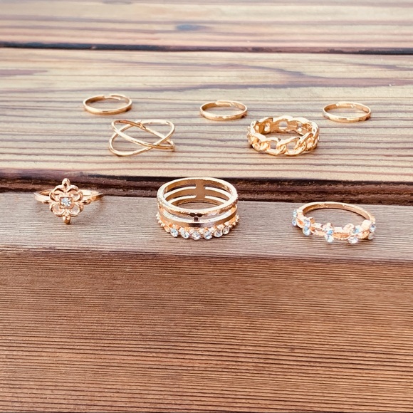 DALILAH ♡ 8pcs Rings GIFT SET - Picture 2 of 8